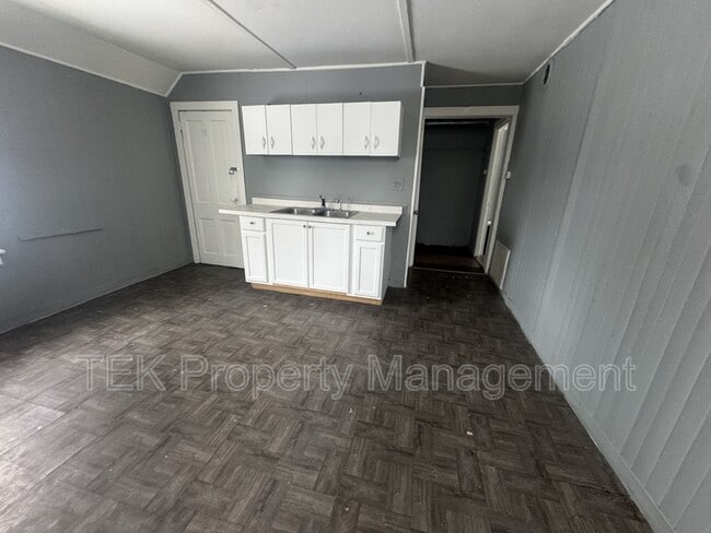 property at 60 Romeyn St