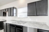 738 Nichols Dr photo'