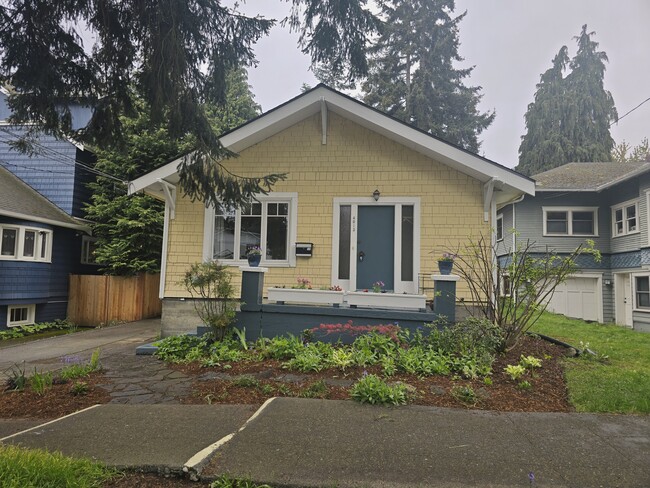 property at 4013 Bagley Ave N