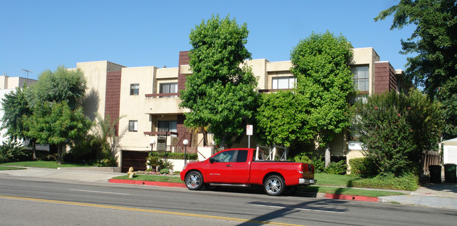 4727 Kester Ave in Sherman Oaks, CA - Building Photo - Building Photo