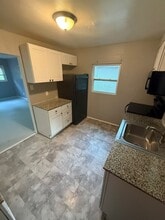 10437 Lord Dr in St. Louis, MO - Building Photo - Building Photo