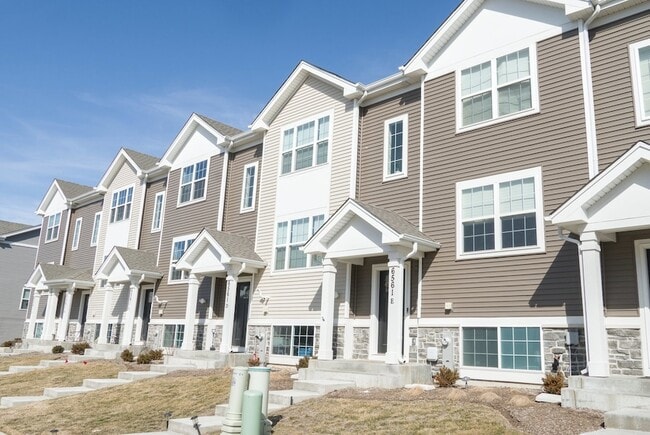 6561 Sassafras Wy in Wonder Lake, IL - Building Photo - Building Photo