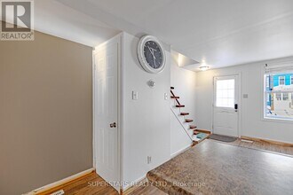 165 1/2 Olive Ave in Oshawa, ON - Building Photo - Building Photo