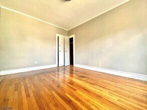 17 Elwood Pl in Newark, NJ - Building Photo - Building Photo