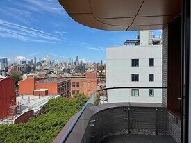 208 Delancey St in New York, NY - Building Photo