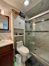 32 Sumner St, Unit 1 in Boston, MA - Foto de edificio - Building Photo