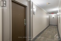 270-270 Brittany Dr in Ottawa, ON - Building Photo - Building Photo