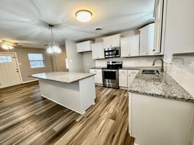 1003 Watson Pl in Benton, AR - Building Photo