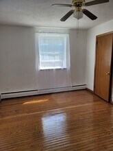 100 E Park Ave in Ambler, PA - Foto de edificio - Building Photo