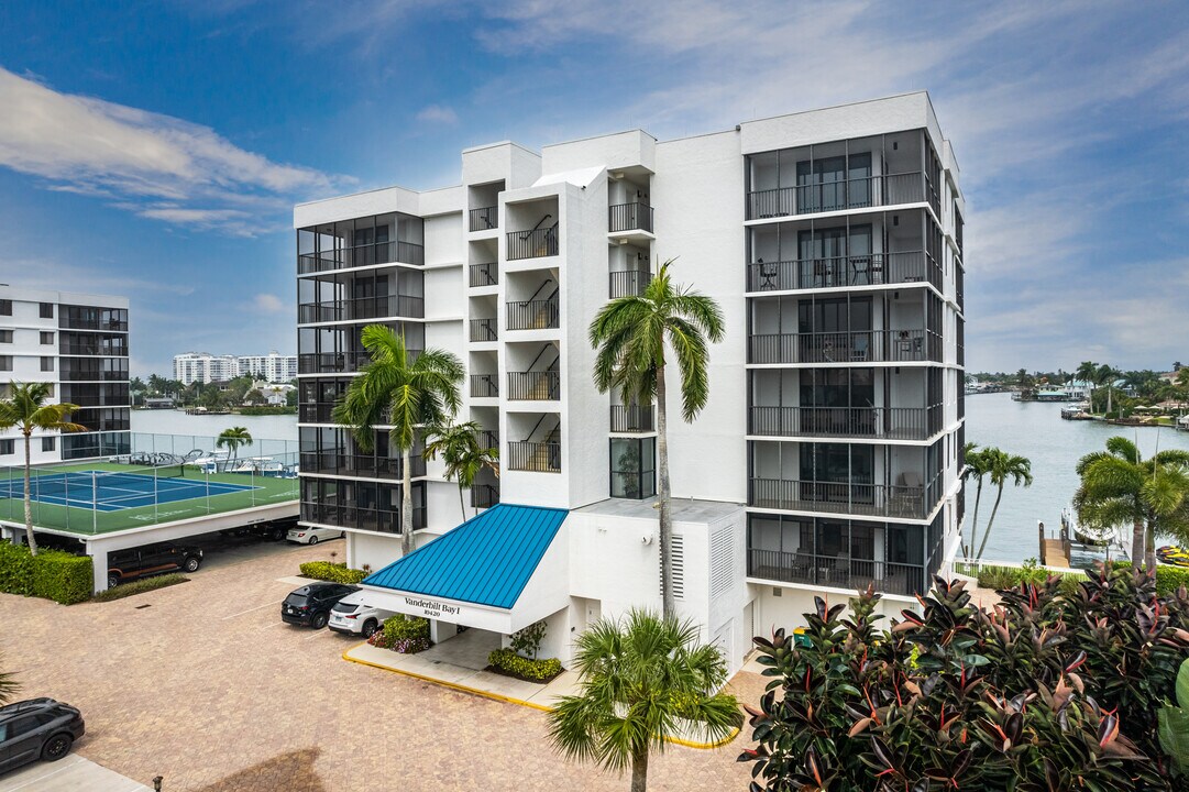 Vanderbilt Bay I in Naples, FL - Building Photo