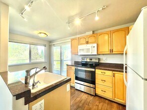 803 7th St S in Kirkland, WA - Building Photo - Building Photo