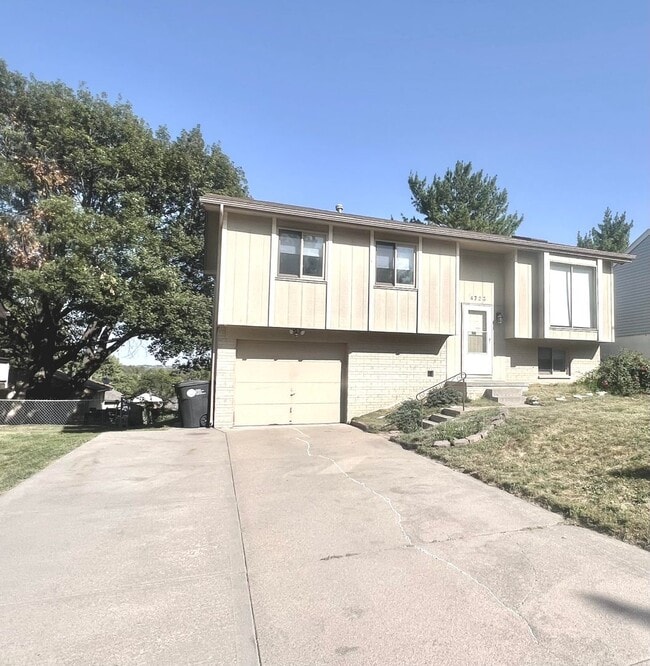 property at 4723 N 129th Ave