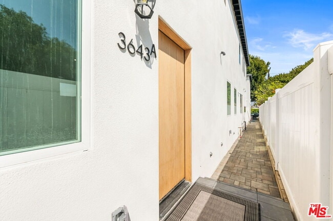 3643 Helms Ave in Culver City, CA - Building Photo - Building Photo