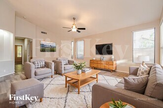 2701 E Hulet Dr in Chandler, AZ - Foto de edificio - Building Photo