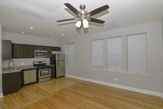 2958 N Washtenaw Ave in Chicago, IL - Building Photo - Building Photo