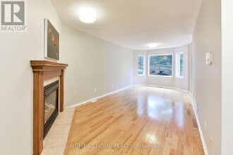 124 Blackdome Crescent in Ottawa, ON - Building Photo - Building Photo