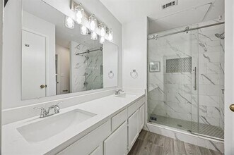 8600 Coppertowne Ln in Dallas, TX - Building Photo - Building Photo