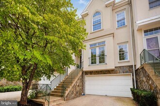 4022 Dogberry Ln in Fairfax, VA - Building Photo - Building Photo
