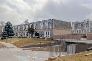 1350 Winding Trl in Mississauga, ON - Building Photo