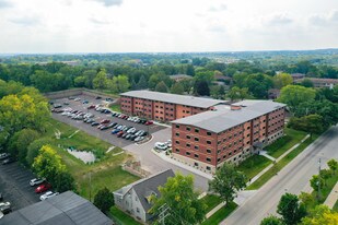 Simon Suites in Whitewater, WI - Building Photo