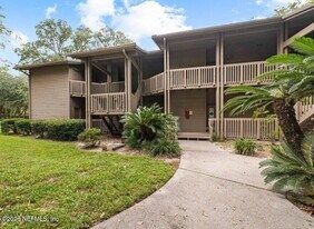 3165 Ravines Rd in Middleburg, FL - Building Photo