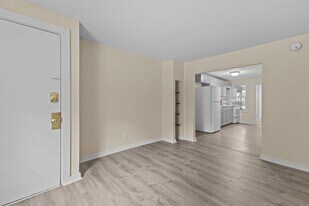 81-83-83 Sherman St in Burlington, VT - Building Photo