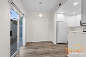 2058 Reed Ave in San Diego, CA - Building Photo - Building Photo