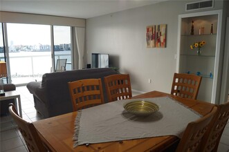 17050 N Bay Rd, Unit 407 in Sunny Isles Beach, FL - Foto de edificio - Building Photo