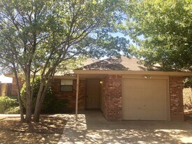 8220 Avenue X in Lubbock, TX - Building Photo