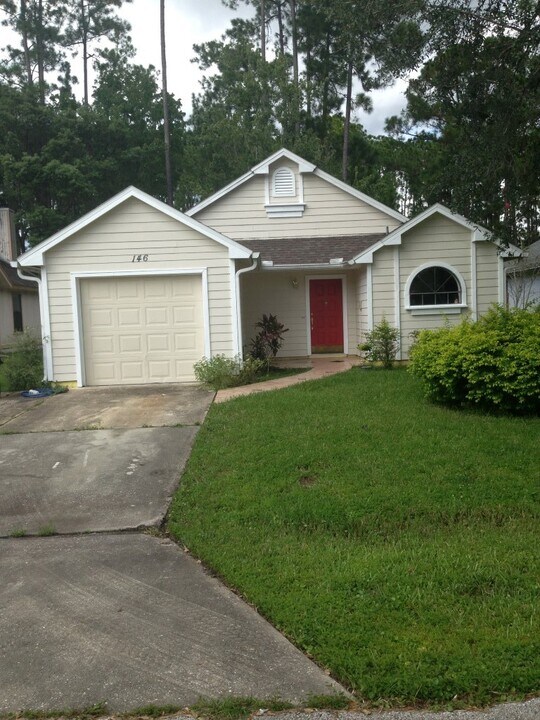 146 Lakeside Cir in Sanford, FL - Building Photo