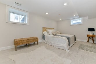 224 Newbury Ave, Unit 1 in Quincy, MA - Foto de edificio - Building Photo