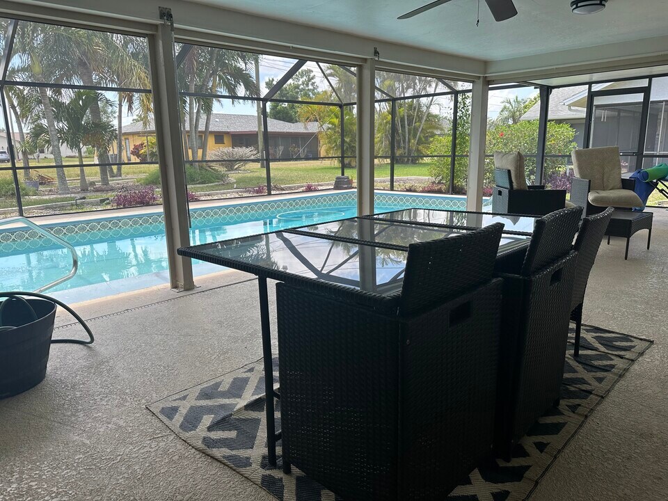 1406 SE 22nd St in Cape Coral, FL - Building Photo