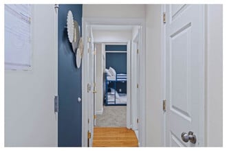 242 S 17th St in Philadelphia, PA - Building Photo - Building Photo