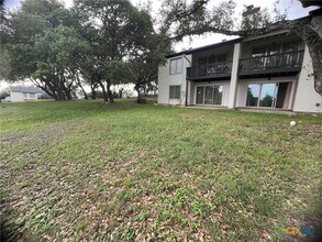 1033 Parkview Dr in Canyon Lake, TX - Building Photo - Building Photo