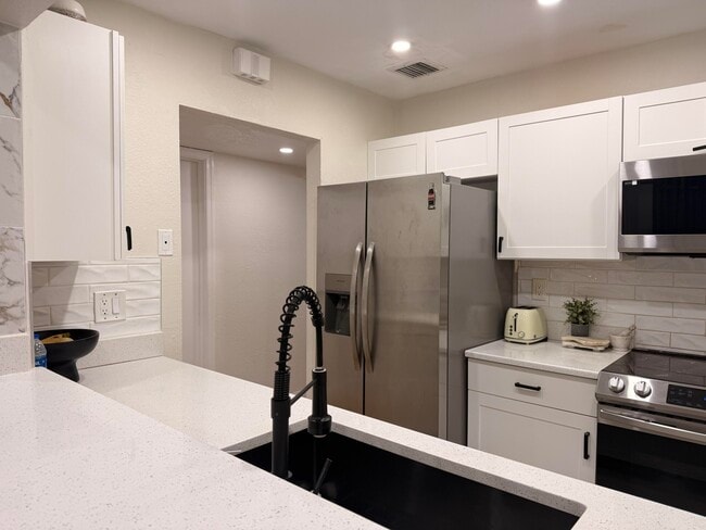 property at 5130 Elmhurst Rd