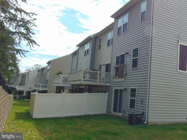 1813 Wind Gate Rd in Baltimore, MD - Building Photo - Building Photo