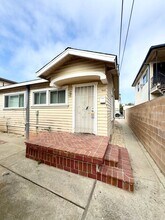 550-550 W 20th St in Los Angeles, CA - Building Photo - Building Photo