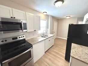 124 Cottonwood Dr in Hazel Green, AL - Building Photo - Building Photo