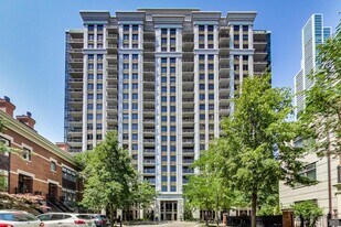 1322 S Prairie Ave in Chicago, IL - Building Photo