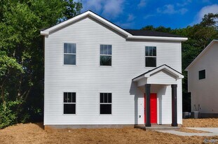 1711 Golf Club Ln NW in Huntsville, AL - Building Photo