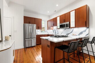 39 Mount Vernon St, Unit 2 in Boston, MA - Building Photo - Building Photo