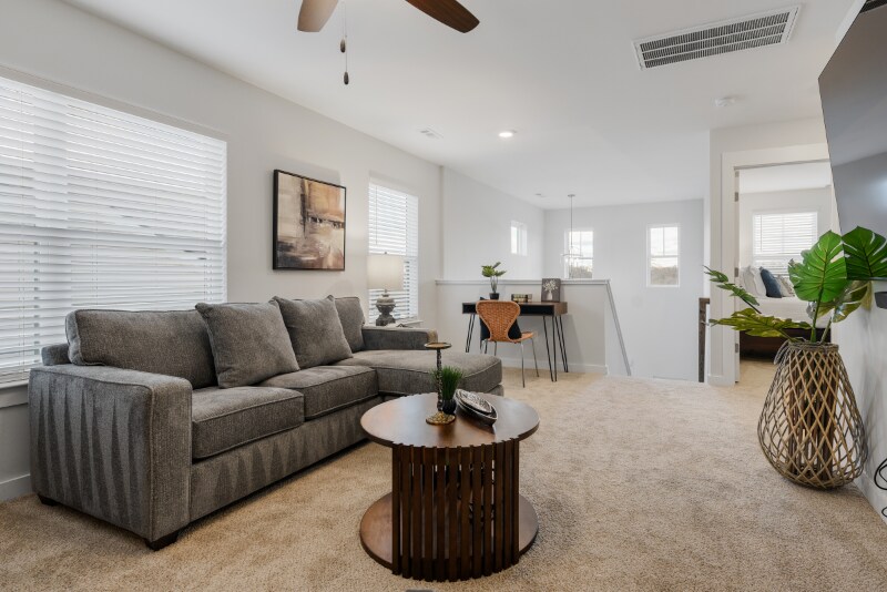 131 Weller Ln in Gallatin, TN - Foto de edificio