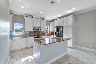 407 SE 13th St in Fort Lauderdale, FL - Building Photo - Building Photo