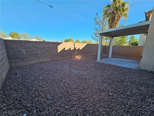 1024 Appaloosa Hills Ave in North Las Vegas, NV - Building Photo - Building Photo