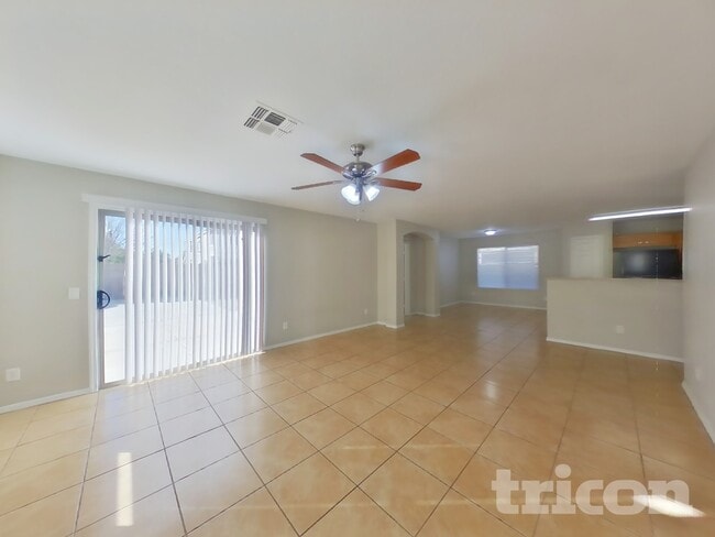 8123 W Hammond Ln in Phoenix, AZ - Building Photo - Building Photo