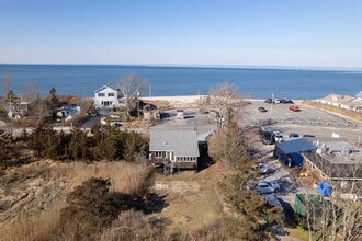 125 Creek Rd in Wading River, NY - Building Photo - Building Photo