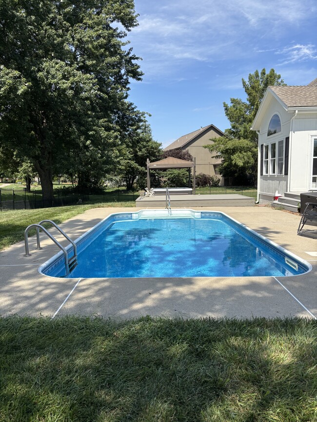 property at 4320 SW Gull Point Dr