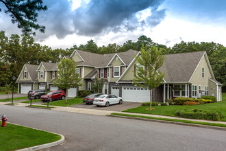 Fairfield Townhouses At Ridge in Ridge, NY - Building Photo - Building Photo