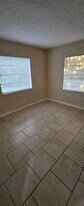 451 Glenwood Dr in West Palm Beach, FL - Building Photo