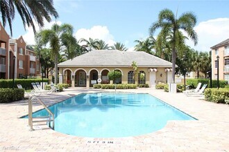 10669 SW 8th St in Pembroke Pines, FL - Foto de edificio - Building Photo